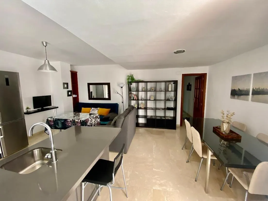 Appartement Entrenaranjos Calle Perez De Castro Córdoba